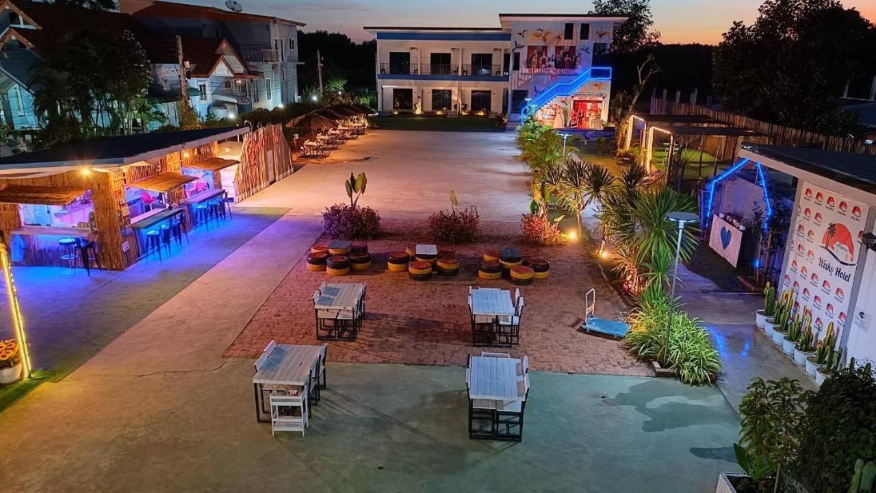 Wixky Hotel Nong Khai Exterior photo